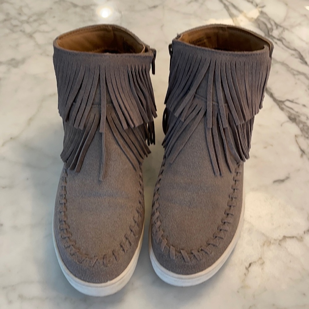 Mossimo Supply Co fringe sneaker
